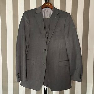 Tommy Hilfiger Men's 3 piece suit